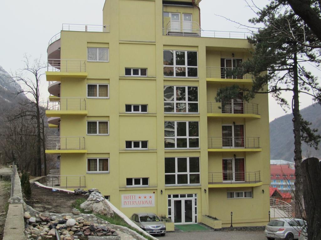 Hotel International Baile Herculane Bagian luar foto